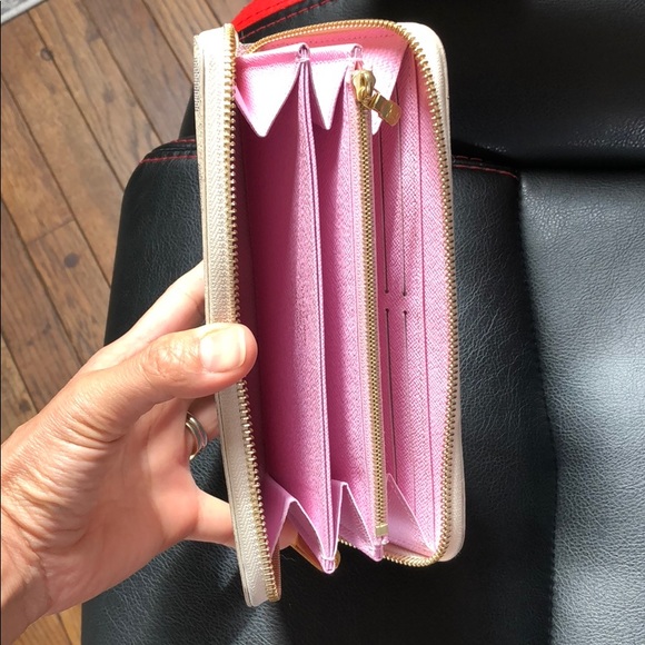 LV Continental 🌺Collection🌺 Authentic Wallet. - Picture 5 of 8